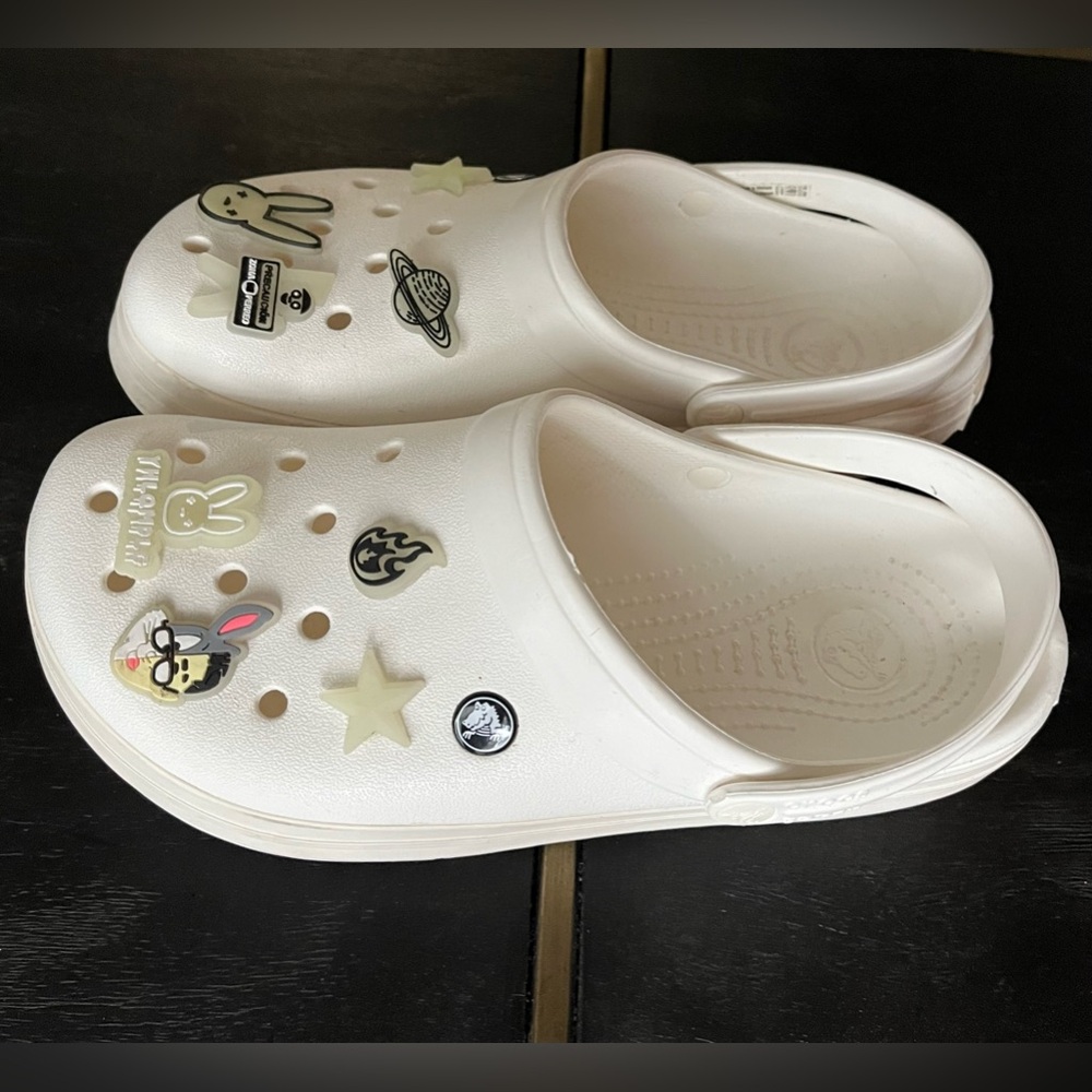 Crocs Bad Bunny Sandals w/Bad Bunny Pins Glow in the Dark